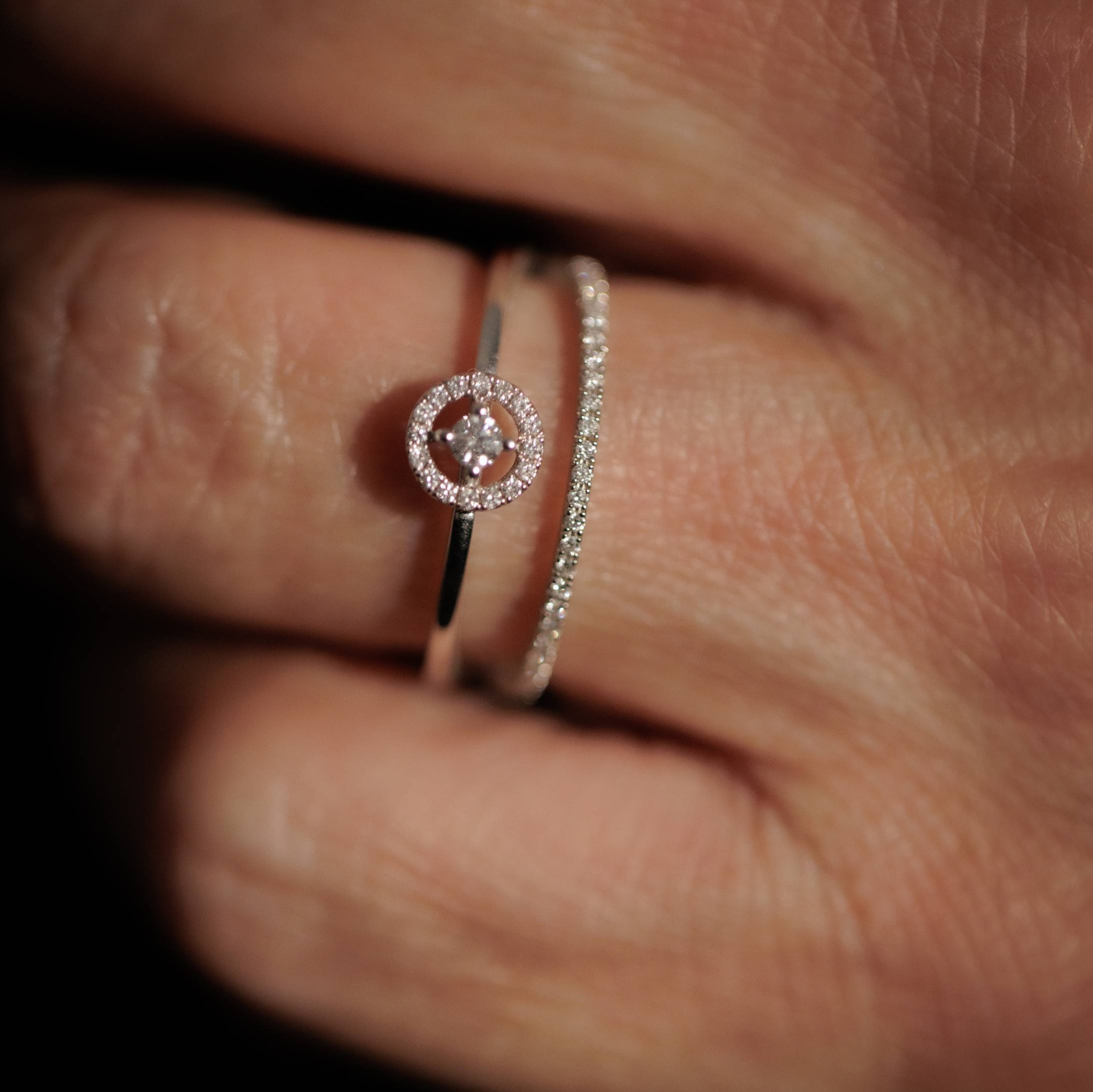 Anillo oro blanco con brillantes